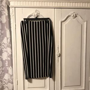 Black striped pencil skirt small